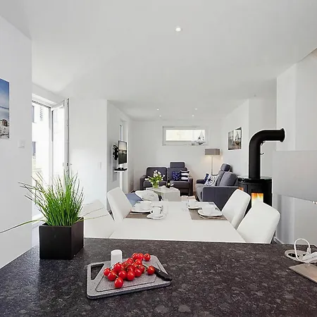 Am Yachthafen In פנמינדה