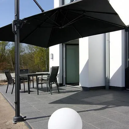 Am Yachthafen In * Peenemunde