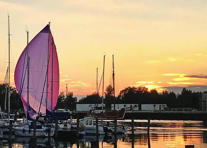 Ferienhaus Am Yachthafen In Peenemünde
